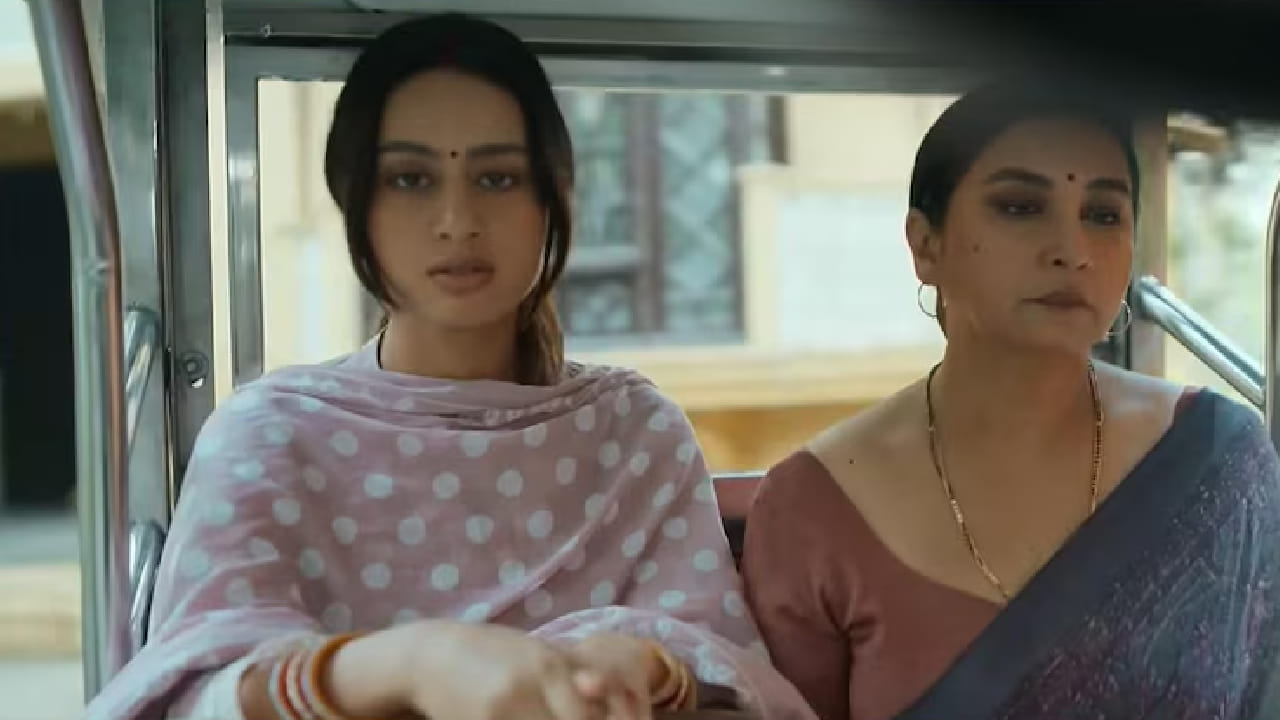 ‘चिरैया’ची कथा एका आदर्श सूनबाईभोवती फिरते, जी आपल्या देवर वर त्याच्या पत्नीने केलेल्या बलात्काराच्या आरोपानंतर त्याच्याविरोधात उभी राहते. न्यायासाठी लढताना ती स्वतःच्या सासऱ्याविरुद्धही उभी ठाकते. जे आपल्या मुलाला वाचवण्यासाठी कोणत्याही थराला जाण्यास तयार असतात.