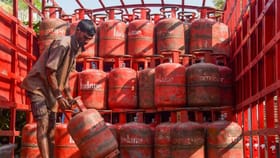 एलपीजी बुकिंगविषयी मोठी अपडेट, कधी करता येणार सिलेंडर बुक?