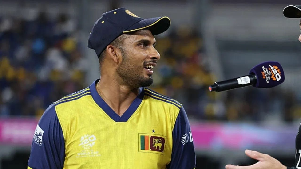 आयपीएल स्पर्धेसाठी आतापर्यंत बहुतांश खेळाडूंनी पाकिस्तानमधील पीएसएल या स्पर्धेकडे पाठ फिरवली आहे. अनेक खेळाडूंनी पीएसएलमधून आपलं नाव मागे घेतलं आहे.आता या यादीत आणखी एक नाव जोडलं गेलं आहे. (Photo: Getty Images)