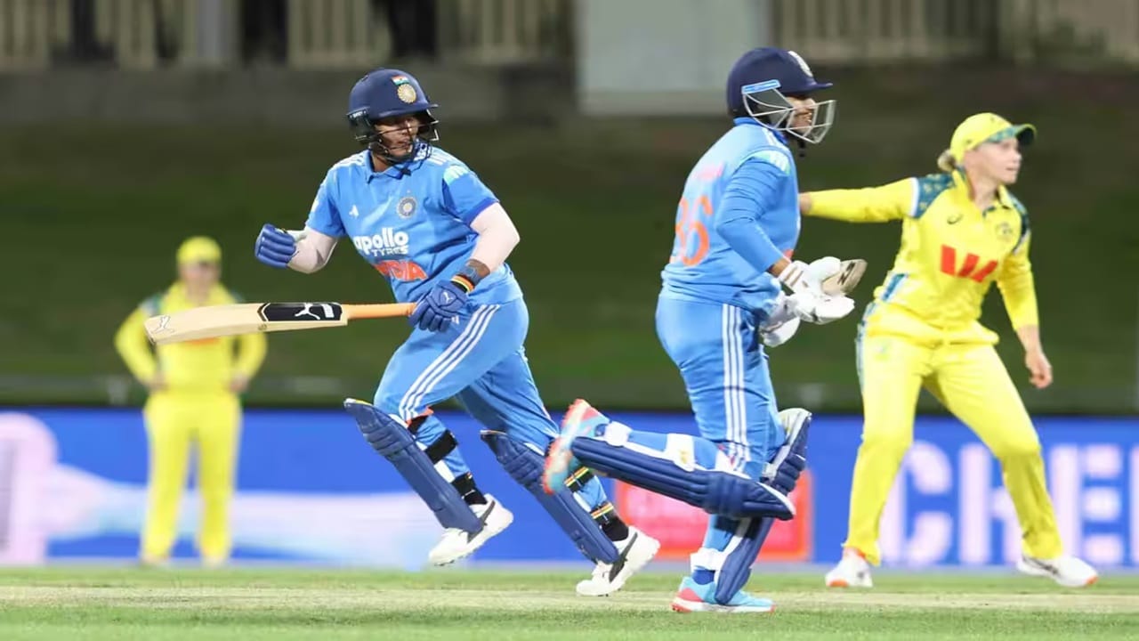 IND vs AUS : वर्ल्ड चॅम्पियन टीम इंडियाने नाक कापलं, ऑस्ट्रेलिया विरुद्ध फायनलमध्ये 185 धावांनी धुव्वा IND vs AUS : वर्ल्ड चॅम्पियन टीम इंडियाने नाक कापलं, ऑस्ट्रेलिया विरुद्ध फायनलमध्ये 185 धावांनी धुव्वा