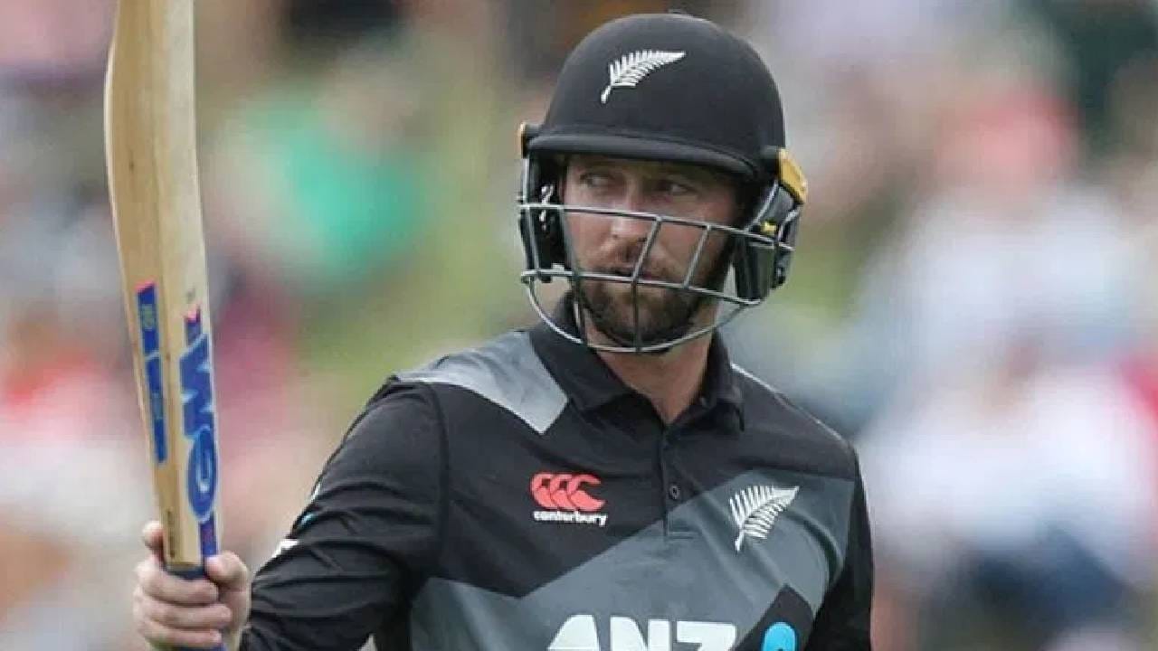 डेवॉन कॉनवे म्हणाला की, 'मला वाटतं माझ्यासाठी सर्वात चांगली गोष्ट म्हणजे भागीदारी उभारण्याचा प्रयत्न करणे, मी माझा जोडीदार आहे हे लक्षात ठेवून स्वतःला शांत ठेवण्याचा प्रयत्न करणे. कारण टी20 क्रिकेटमध्ये तुम्ही खेळ पुढे नेण्याचा खूप प्रयत्न करत असता. त्यामुळे हो, मी भागीदारी उभारण्यापासून थोडं मागे हटण्याचा आणि स्वतःसाठी एक ध्येय निश्चित करण्याचा प्रयत्न करत आहे.' (Photo- टीव्ही 9 हिंदीवरून)