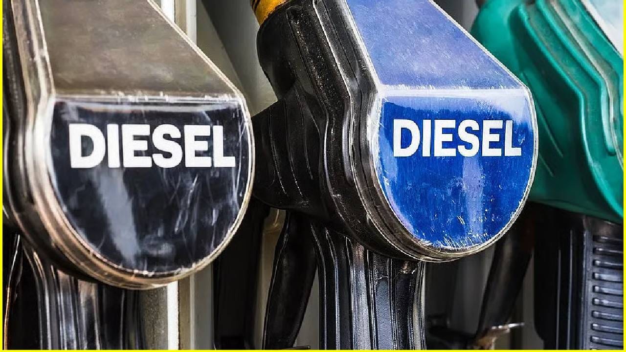 इंडियन ऑईल कॉर्पोरेशनने  (IOC) इंडस्ट्रियल डिझलची किंमत वाढवली आहे. या डिझेलची किंमत 87.67 रुपयांहून थेट 109.59 प्रति लिटरवर पोहचली आहे. डिझेलची किंमत प्रति लिटर 21.92 रुपयांनी वाढली आहे. त्याचा थेट परिणाम उद्योग विश्व, वाहतूक आणि वीज उत्पादनावर होणार आहे.