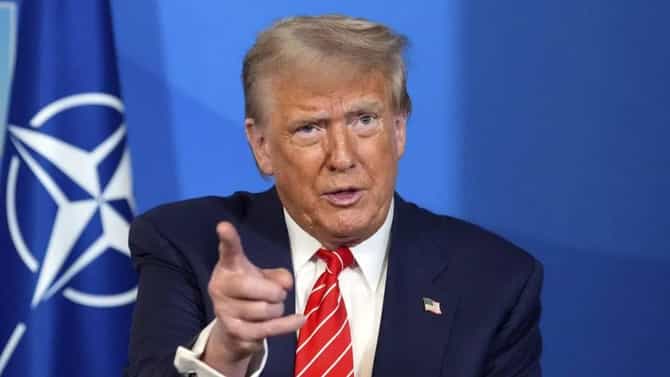 Donald Trump : युद्धात पिछेहाट होत असताना ट्रम्प यांच्यासाठी अजून एक वाईट बातमी, जवळच्या माणसाला ब्रेस्ट कॅन्सरचं निदान