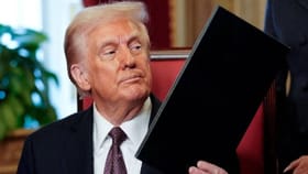 अमेरिकेनं इराणला अक्षरश: हादरवलं, 2000 पाऊंड्सचा बॉम्ब टाकला