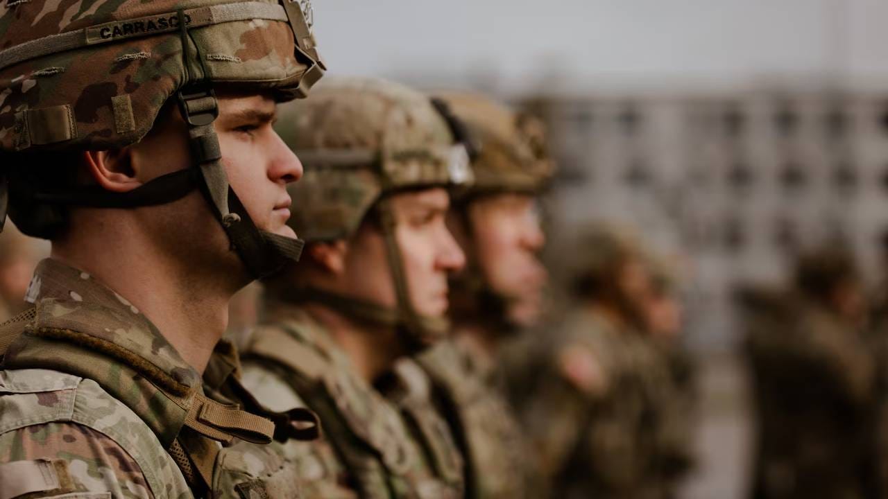 अमेरिकेत मोठी खळबळ, थेट 3500 अमेरिकी सैनिक तैनात, युएसएस त्रिपोली..