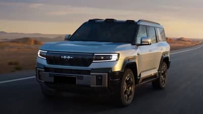 9 मिनिटांत चार्ज करा अन् 620 किमीची रेंज मिळवा, या SUV चे फीचर्स वाचून थक्क व्हाल