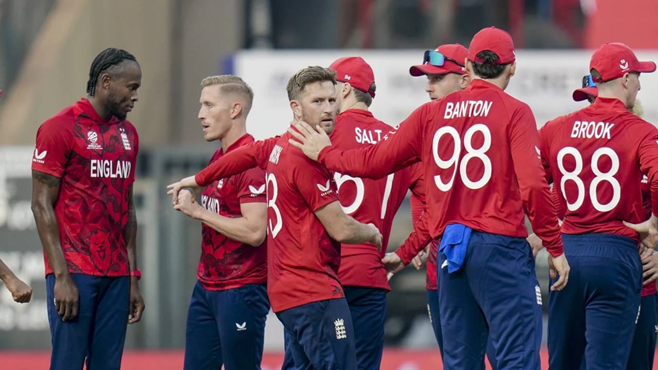 IND vs ENG : 6 मॅचमध्ये फक्त 80 धावा..तरीही इंग्लंडच्या मनात टीम इंडियाच्या या खेळाडूची भिती, सेमीफायनलआधी सॅम करनचं मोठं वक्तव्य IND vs ENG : 6 मॅचमध्ये फक्त 80 धावा..तरीही इंग्लंडच्या मनात टीम इंडियाच्या या खेळाडूची भिती, सेमीफायनलआधी सॅम करनचं मोठं वक्तव्य