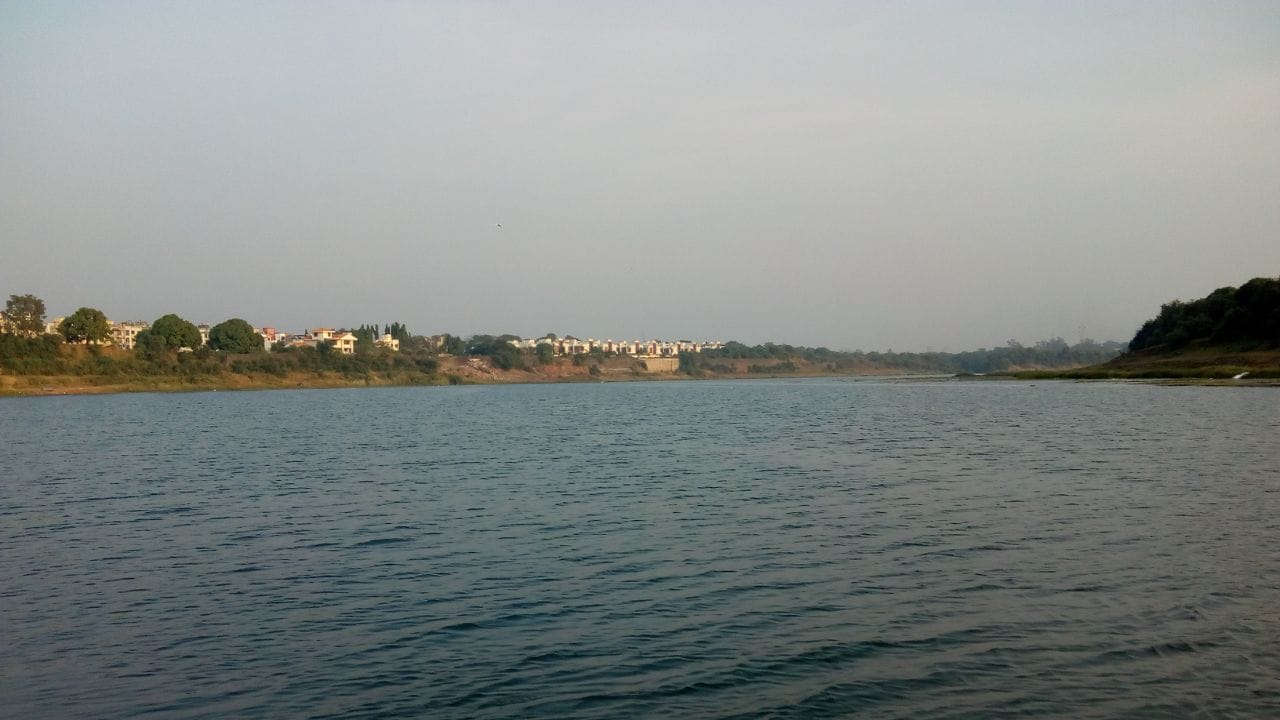 प्रमुख राज्ये: गंगा नदी मुख्यत्वे उत्तराखंड, उत्तर प्रदेश, बिहार, झारखंड आणि पश्चिम बंगाल या पाच भारतीय राज्यांमधून वाहते.