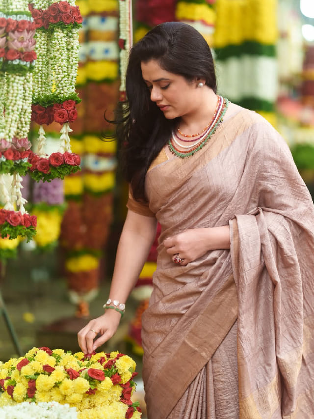 खूबसूरती की कोई उम्र नहीं होती, गिरीजाच्या त्या लुकने लावलं वेड