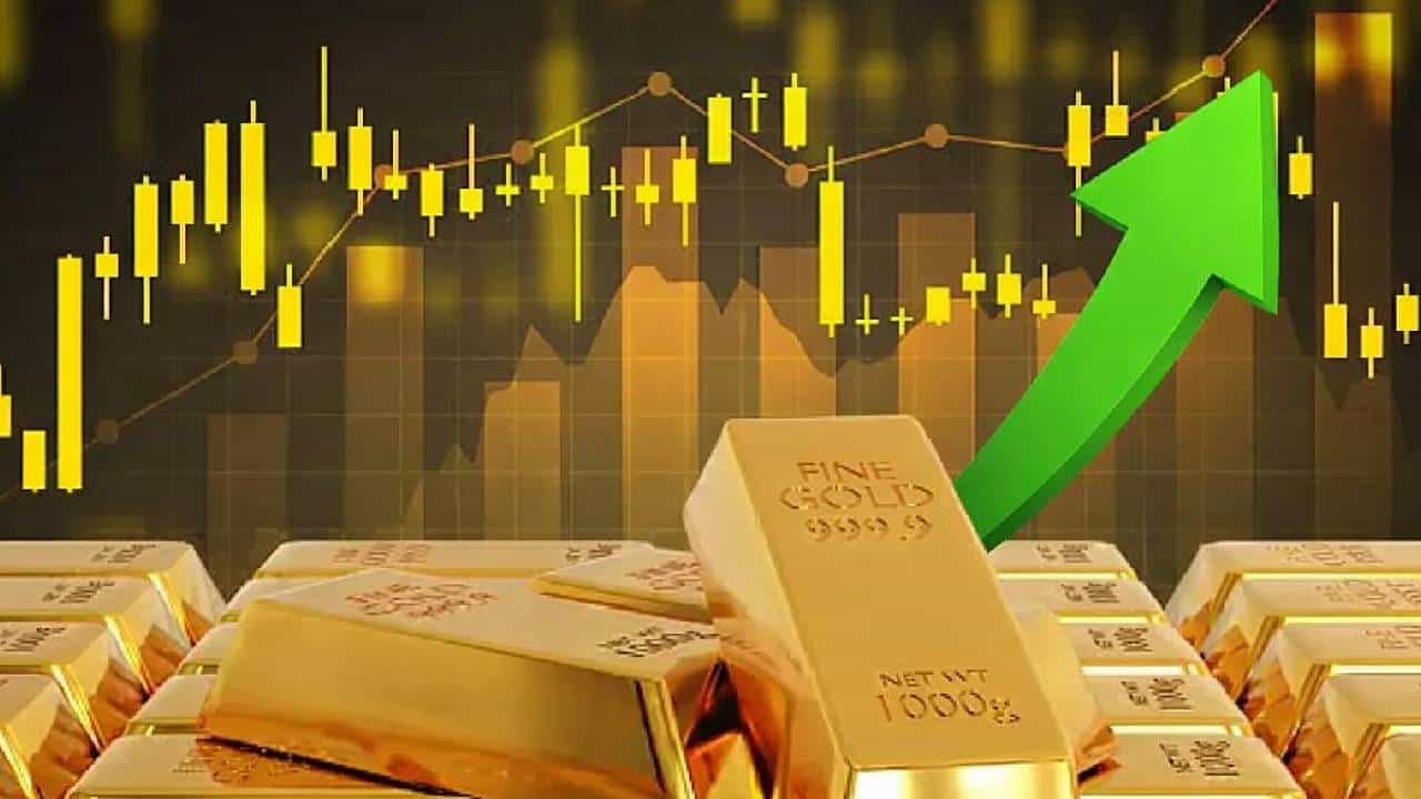 इराणचे अमेरिका आणि इस्त्रायल विरोधात सुरु असलेल्या युद्धामुळे जगात खळबळ माजली आहे. या युद्धाचा जगभरातील अनेक गोष्टींवर परिणाम होत आहे. तेलाच्या किंमती वाढल्या आहेत, घरगुती गॅसचा तुटवडा निर्माण झाला आहे. तसेच सोने आणि चांदीच्या दरात देखील चढ-उतार पाहायला मिळत आहे.