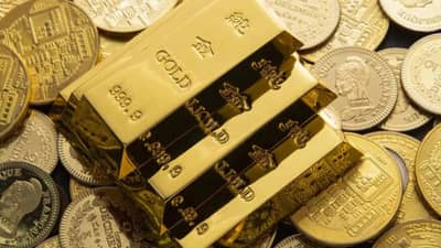 Gold Price Today :  सराफा बाजारात मोठी घडामोड, आज सोन्याचा भाव थेट…तुमच्या शहरातील नवे भाव घ्या जाणून