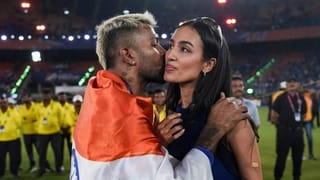 Hardik Pandya : T20 World Cup 2026 जिंकल्यानंतर हार्दिक पंड्याला पुण्याच्या वकिलाने दिला मोठा झटका
