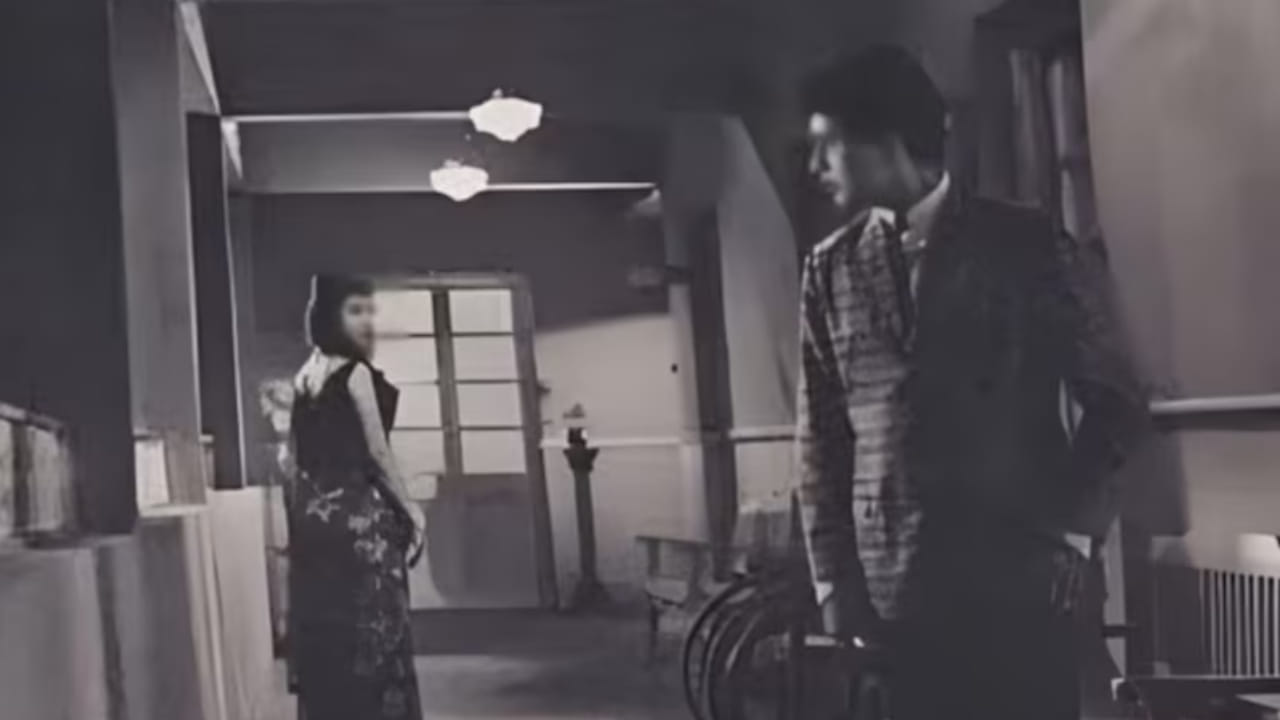 हिंदी चित्रपटसृष्टीत अनेक मिस्ट्री आणि थ्रिलर चित्रपट आले पण सुमारे 60 वर्षांपूर्वी आलेल्या एका चित्रपटाने प्रेक्षकांवर अशी छाप पाडली की आजही त्याची चर्चा होते. हा चित्रपट म्हणजे 1964 साली प्रदर्शित झालेला 'वो कौन थी?' 