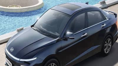 Hyundai Verna फेसलिफ्ट 25 नवीन अपडेट्स, अनेक सेगमेंट-फर्स्ट फीचर्ससह लाँच, जाणून घ्या