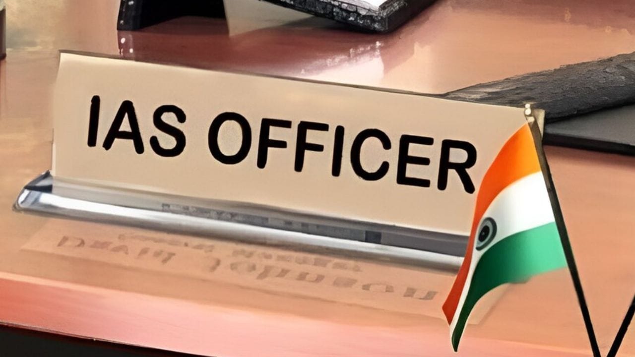 IAS, IPS, IFS की IRS; कोणाला मिळतो सर्वात जास्त पगार, कुणाची ताकद जास्त? IAS, IPS, IFS की IRS; कोणाला मिळतो सर्वात जास्त पगार, कुणाची ताकद जास्त?