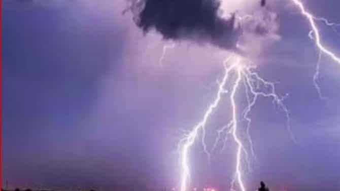 Weather Forecast : पुढील 48 तास अत्यंत धोक्याचे, गरज असेल तरच बाहेर पडा, अनेक राज्यांना हाय अलर्ट, महाराष्ट्रावरही मोठं संकट