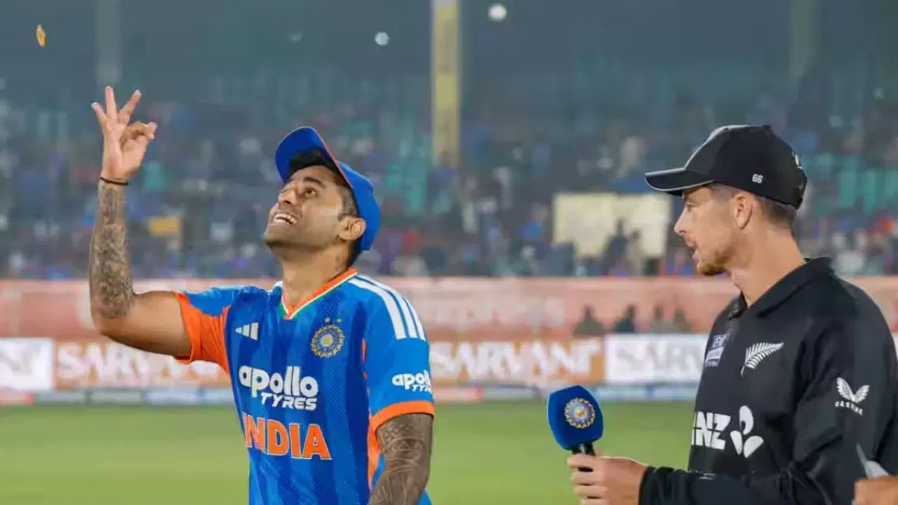 नरेंद्र मोदी स्टेडियम हे जगातील सर्वात मोठे क्रिकेट स्टेडियम असून, येथे सुमारे १,२०,००० चाहते उपस्थित राहतील. ही डे-नाइट मॅच साडेतीन तासांची (७:०० PM IST पासून सुरू) असून, T20 विश्वचषकाचा समारोप होईल. लाखो भारतीय क्रिकेटप्रेमी टीम इंडियाला सलग दुसऱ्यांदा चॅम्पियन होताना पाहण्याची उत्सुकता बाळगून आहेत. असे झाल्यास भारत सलग दोनदा T20 विश्वचषक जिंकणारा पहिला संघ बनेल.