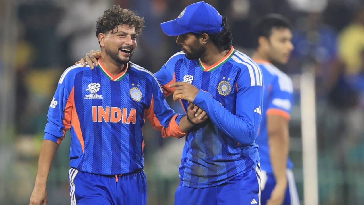 भारताचा या स्पर्धेतील तिसरा सामना पारंपरिक प्रतिस्पर्धी असलेल्या पाकिस्तानशी झाला. या सामन्यात भारताने 175 धावांपर्यंत मजल मारली. तर पाकिस्तानला 114 धावांवर रोखलं आणि सामना 61 धावांनी जिंकला. (Photo- BCCI Twitter)