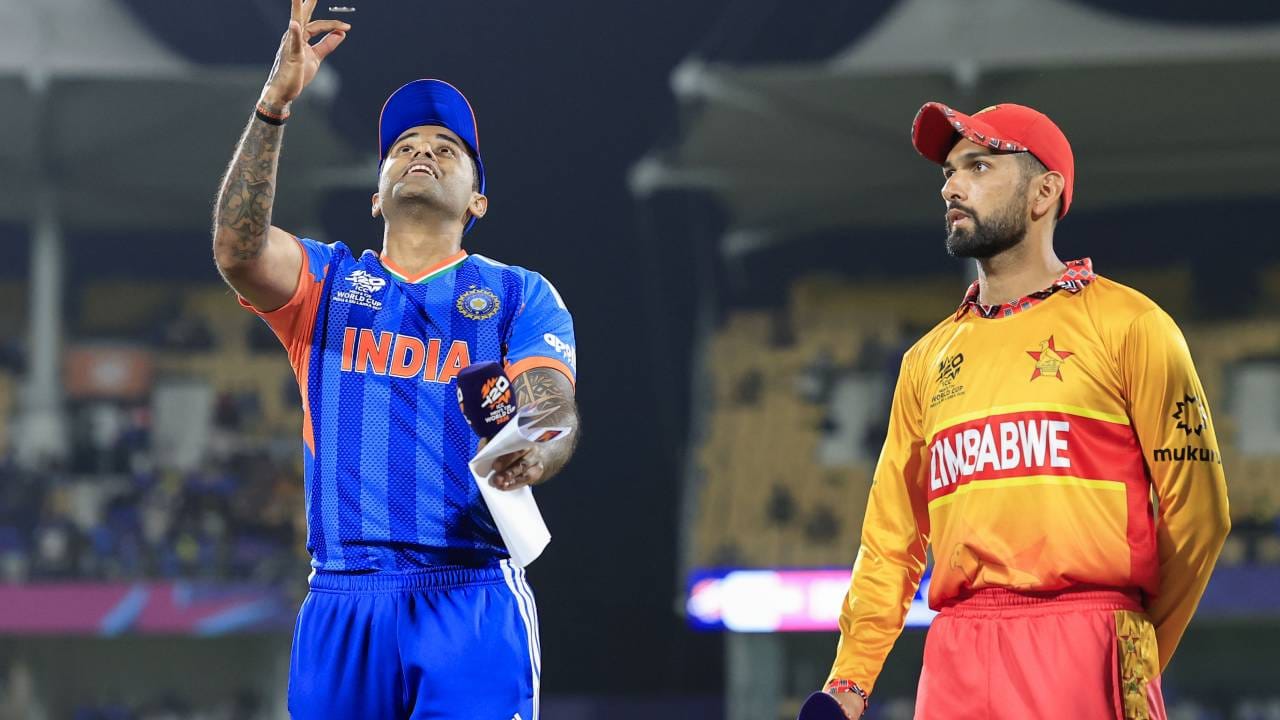 सुपर 8 फेरीतील दुसऱ्या सामन्यात झिम्बाब्वेचा संघ समोर होता. हा सामना भारताने 72 धावांनी जिंकला. भारताने 256 धावा केल्या आणि झिम्बाब्वेचा संघ 184 धावा करून शकला. पण या सामन्यातून नेट रनरेट काही सुधारला नाही. (Photo- BCCI Twitter)