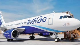 आकाशातही बसणार युद्धाचे चटके ! विमान प्रवास महागणार, IndiGo चा निर्णय.