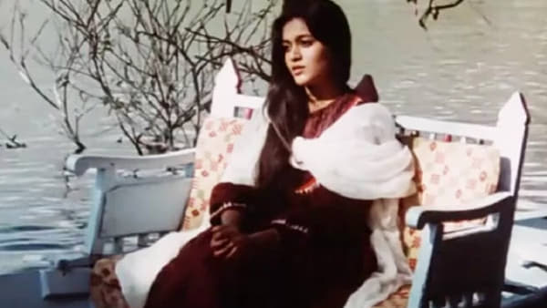 याला म्हणायचं नशीब, 3 दिवस एकही प्रेक्षक मिळाला नाही, चित्रपट हटवताच गुरुवारी हा चित्रपट पाहण्यासाठी प्रेक्षकांची गर्दी, तिकीट देखील मिळेना
