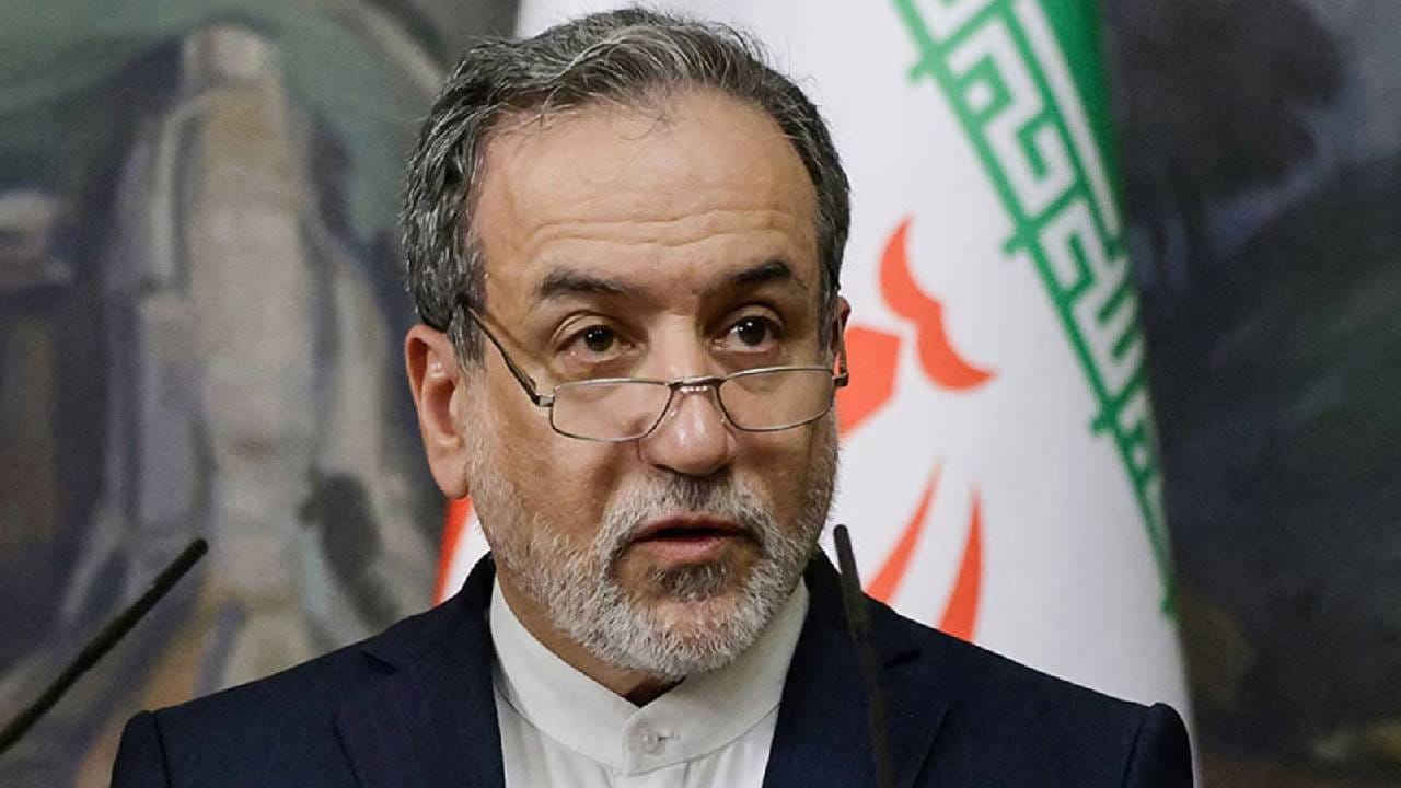 जगाचे टेन्शन वाढले, इराणची इस्त्रायल आणि अमेरिका सोडून या देशाला थेट धमकी, प्रचंड... जगाचे टेन्शन वाढले, इराणची इस्त्रायल आणि अमेरिका सोडून या देशाला थेट धमकी, प्रचंड...