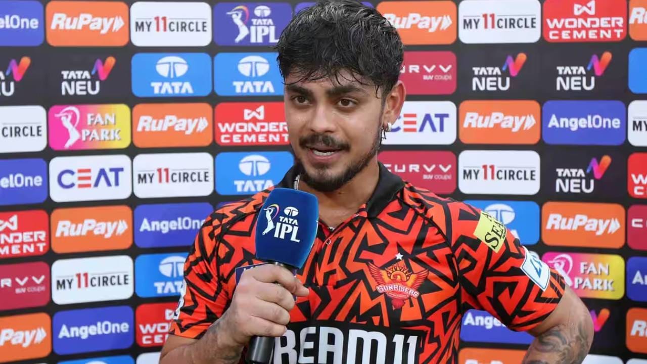 इशान किशनने झारखंडला सय्यद मुश्ताक अली ट्रॉफी जिंकून दिल्याचा अनुभव असल्यामुळे सनरायझर्स बोर्डाने त्याच्यावर विश्वास ठेवला आहे. इशान किशन पहिल्यांदाच आयपीएल स्पर्धेत कर्णधाराची भूमिका बजावणार आहे. त्यामुळे त्याच्या नेतृत्वात सनरायझर्स हैदराबाद कशी कामगिरी करते याकडे लक्ष असणार आहे. (Photo- IPL/BCCI)