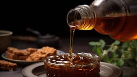 उन्हाळ्यात गुळापासून बनलेल्या सरबताचे 'हे' आरोग्यदायी फायदे.