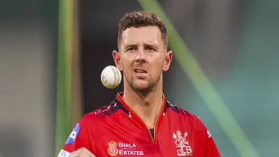 IPL 2026 RCB : टी 20i वर्ल्ड कप फायनलमध्ये खेळणाऱ्या गोलंदाजाला हेझलवूडच्या जागी संधी?