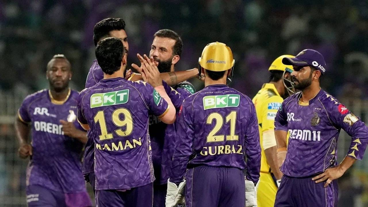 टी20 वर्ल्ड कप संपल्यानंतर आता IPL 2026 चा सीजन सुरु होतोय. 28 मार्चपासून नवीन सीजन सुरु होणार आहे. पुढचे दोन महिने क्रिकेट रसिकांना मेजवानी असेल. काही टीम्सनी आयपीएलची तयारी सुरु केलीय. पण काही टीम्सच्या अडचणीच संपत नाहीयत. कोलकाता नाइट रायडर्स यात सर्वात वर आहे.  (Photo: PTI)