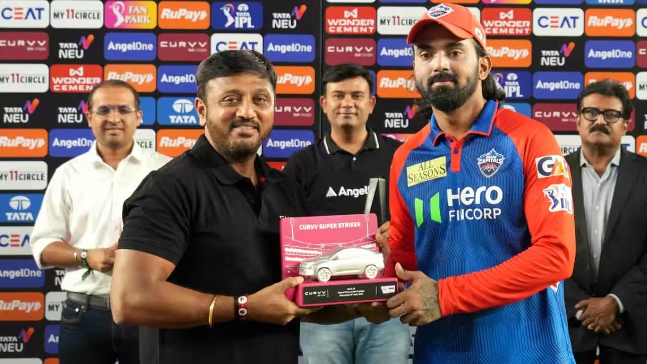 आयपीएलच्या मागच्या पर्वात केएल राहुल दिल्ली कॅपिटल्ससाठी प्रभावी फलंदाज ठरला होता. त्याने 13 सामन्यात 149.72 च्या स्ट्राईक रेटने 539 धावा केल्या होतेया. यात गुजरात टायटन्सविरुद्ध 65 चेंडूत 112 धावांची खेळी महत्त्वाची ठरली होती.  (Photo- BCCI/IPL)