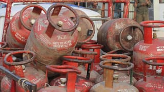 भारतात दररोज किती लाख सिलिंडर वापरले जातात? जाणून घ्या
