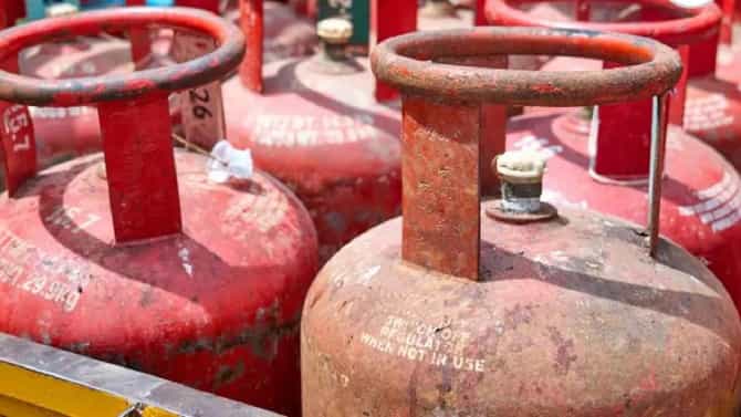 LPG Gas Price : एलपीजी गॅसच्या दरात एकाच दिवसात मोठी वाढ, थेट...