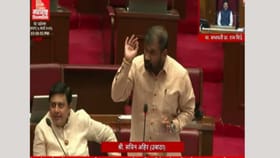 भारत इंग्लंड सामन्याला काही तास शिल्लक असताना विधिमंडळात वातावरण तापलं.