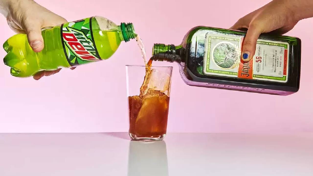 युनायटेड ब्रिवेरीज आणि युनायटेड स्प्रिट्स लिमिटेड या दोन मद्य कंपन्यांनी मोठी झेप घेतली. या दोन्ही कंपन्यांच्या शेअर्समध्ये मोठी तेजी दिसून आली. या दोन्ही कंपन्यांचे शेअर्स बाजारात दुडूदुडू धावले. इन्ट्राडे ट्रेडिंग करणाऱ्यांना मोठा फायदा झाला. 