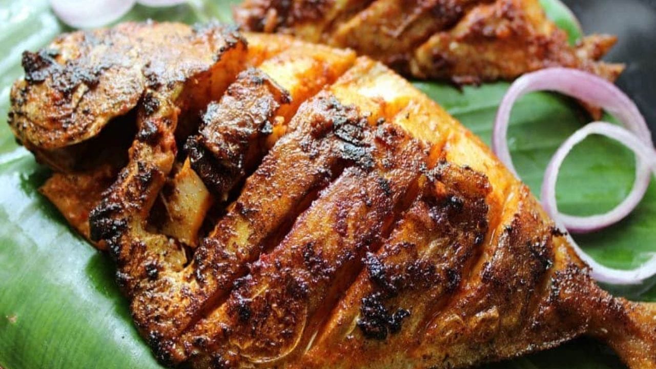 स्थानिक ओळख: कोकण किनारपट्टीवर आणि संपूर्ण महाराष्ट्रात हा मासा 'पापलेट' म्हणून अत्यंत लोकप्रिय आहे. कोकणातील आहारात मोठ्या प्रमाणात या माशाचा समावेश असतो. 