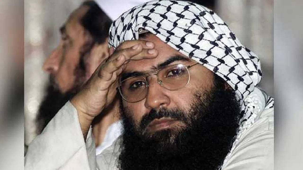 Masood Azhar : पाकिस्तानातून मोठी बातमी, भारताचा कट्टर दुश्मन जैशचा प्रमुख मसूद अजहरच्या मोठ्या भावाचा रहस्यमयी खात्मा
