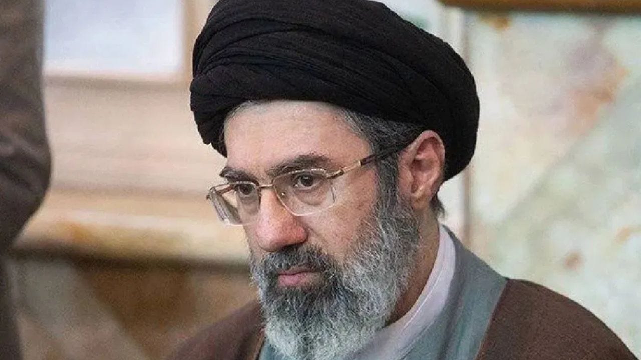 आता युद्ध मैदानाबाहेर.., फक्त इस्त्रायल, अमेरिकाच नाही तर संपूर्ण जग मोठ्या संकटात, इराणची घाम फोडणारी धमकी आता युद्ध मैदानाबाहेर.., फक्त इस्त्रायल, अमेरिकाच नाही तर संपूर्ण जग मोठ्या संकटात, इराणची घाम फोडणारी धमकी