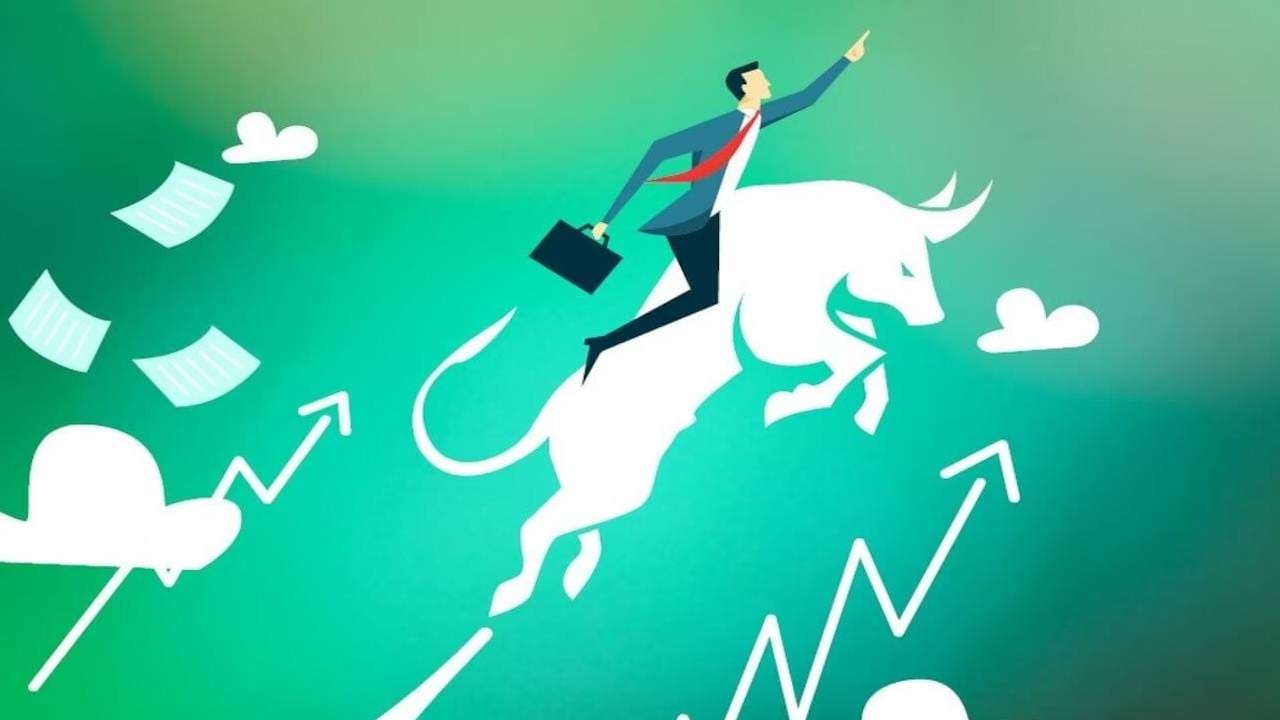 Kesar India Limited Stock: आखाती युद्धामुळे शेअर बाजारात मोठी उलथापालथ सुरू आहे. पण काही शेअर्सनी गुंतवणूकदारांना मोठा दिलासा दिला आहे. केसर इंडिया लिमिटेडच्या शेअरची सध्या जोरदार चर्चा सुरू आहे. या कंपनीच्या शेअरमध्ये तेजीचे सत्र सुरू आहे. शुक्रवारी BSE वर या शेअरने कमाल दाखवली.