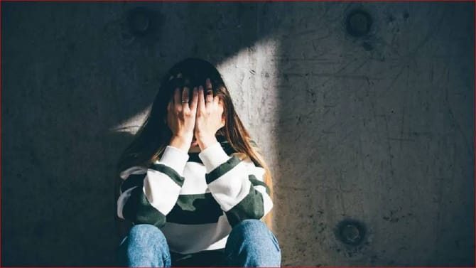 ‘एक दिवस तूच आम्हाला फ्रिजमध्ये सापडशील..’, तिने का संपवलं आयुष्य ?