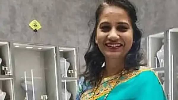 Nashik: नवरा मनोविकारतज्ज्ञ पत्नीच्या मनातलं कळलं नाही, डॉ. मनीषा जेजुकरने स्वत:ला संपवलं! काय घडलं?