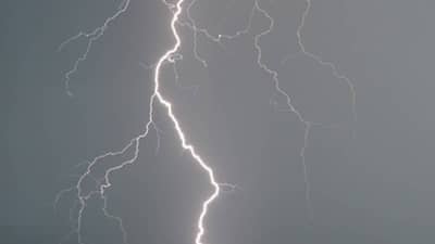 IMD Weather Alert : गारपिट पुन्हा होणार! या जिल्ह्यांमध्ये थेट इशारा, पुढील 24 तास धोक्याचे..