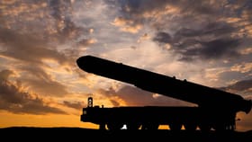 युद्धात अणुबॉम्बपासून वाचवणार एक पदार्थ, सगळे देश खरेदीसाठी तुटून पडले.