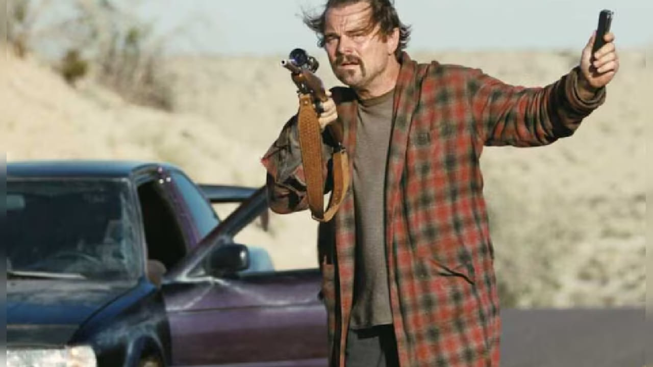 2025 मध्ये प्रदर्शित झालेला 'वन बॅटल आफ्टर अनादर' हा अॅक्शन-थ्रिलर चित्रपट आपल्या वेगळ्या कथानकामुळे विशेष चर्चेत आला. या चित्रपटात संघर्ष, नातेसंबंध आणि मानवी भावनांचे प्रभावी चित्रण करण्यात आले आहे.