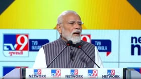 लोक विचारतात तुम्ही कुणासोबत आहात? PM मोदींनी एका वाक्यात दिले उत्तर.