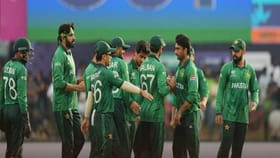 महिला स्टाफसोबत पाकिस्तानी क्रिकेटपटूने..हॉटेल रुममध्ये काय घडलं?.