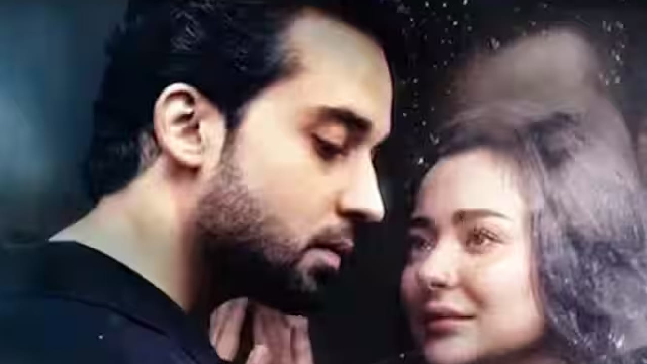 मेरी जिंदगी है तु या मालिकेची निर्मितीही दर्जेदार मानली जात आहे. यूट्यूबवर या ड्रामा मालिकेचे संपूर्ण भाग अपलोड होताच त्यांना लाखो-कोट्यवधी व्ह्यूज मिळत आहेत. 