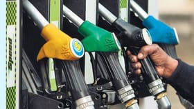 आनंदवार्ता धडकली, पेट्रोल-डिझेलच्या भडकणार नाहीत किंमती?.