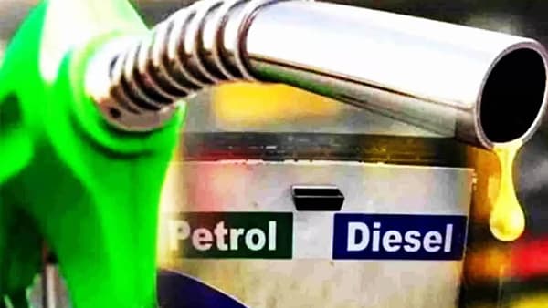Petrol-Diesel Price: गॅस दरवाढी पाठोपाठ पेट्रोल-डिझेलची भाव वाढ? पंप चालकांना त्या सूचना धडकल्या, मोठी अपडेट काय?