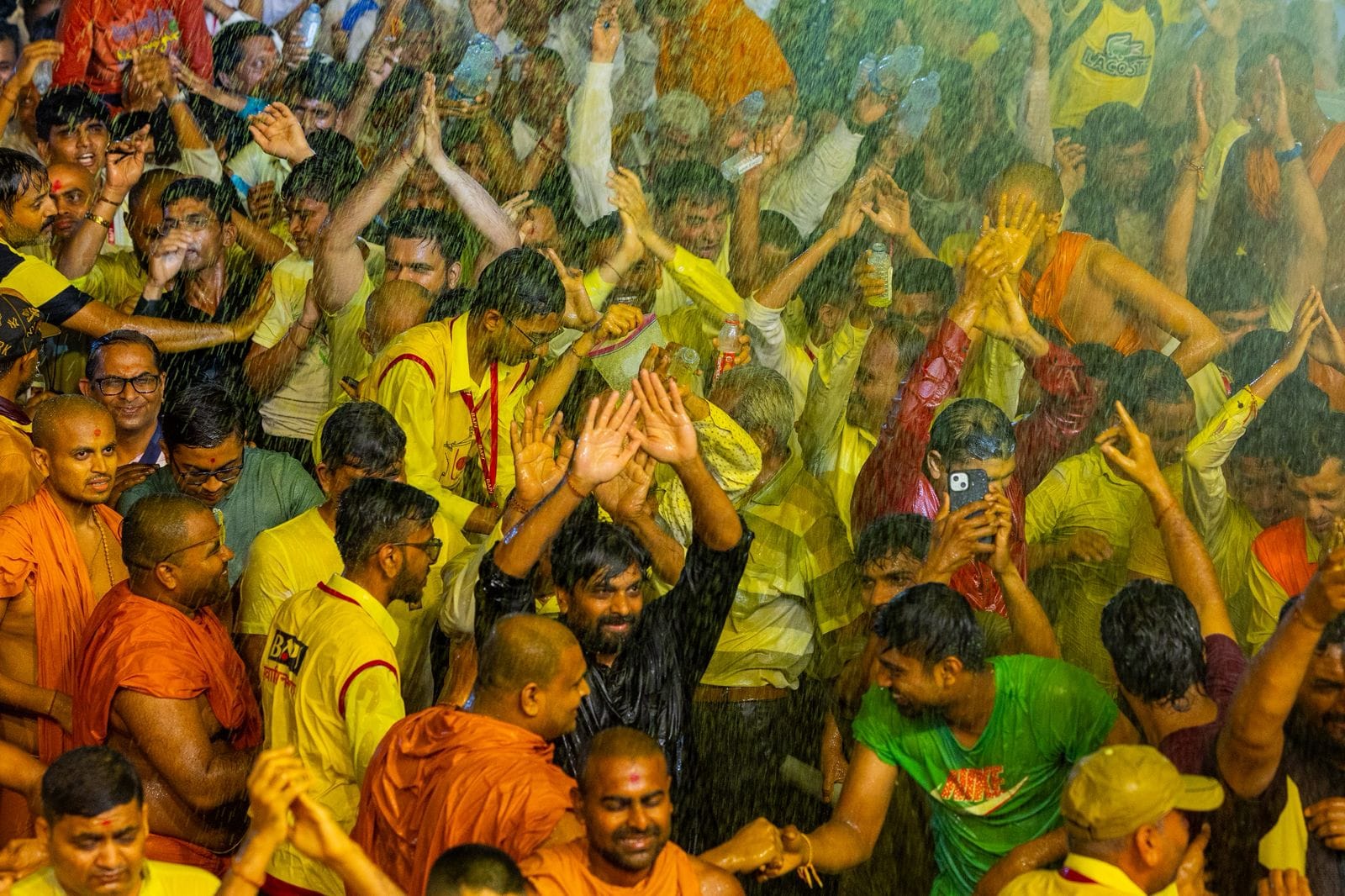 हा उत्सव सारंगपूरमधील बी ए पी एस स्वामीनारायण मंदीर आणि  बी ए पी एस विद्यामंदीर परिसरातील प्रांगणात हा उत्सव आयोजित करण्यात आला होता. ही दोन्ही ठिकाण हरिभक्तांनी खचाखच भरून गेली होते. 